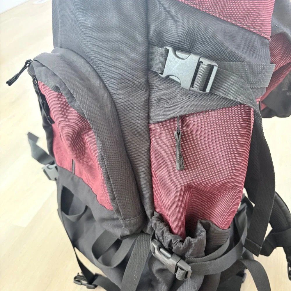 CW Gear Hiking Backpack Black Burgundy Padded Waist Belt Outdoor Rucksack